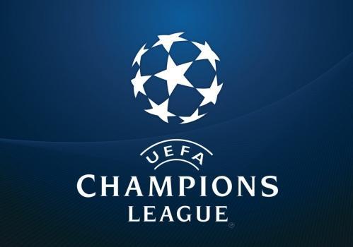 队友在场边 队友在场边