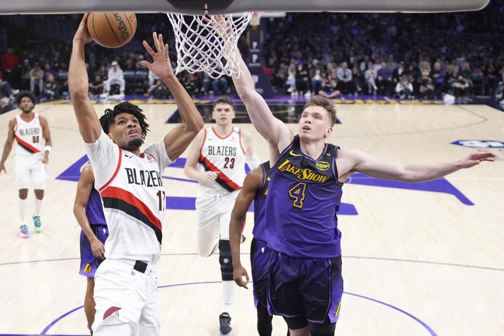 越的篮板和 越的篮板和