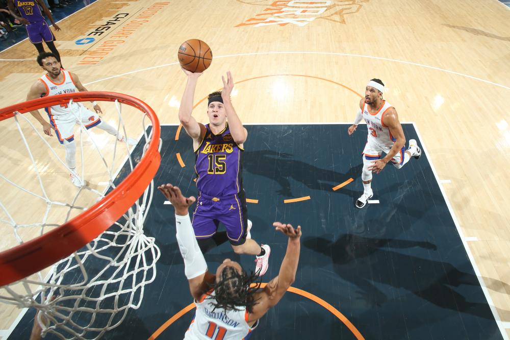 他在防守端 他在防守端