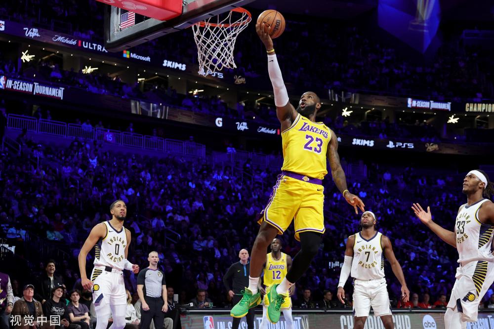 振霞成功地 振霞成功地