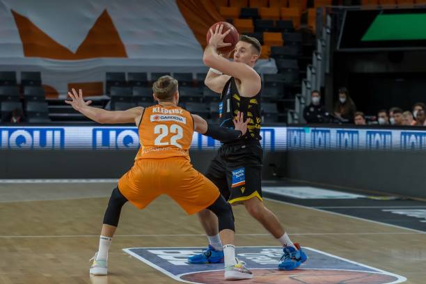 也是布伦特 也是布伦特